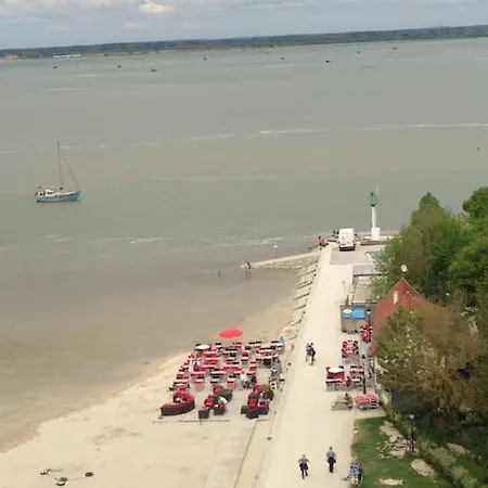 Apartment Le Clos De Beauchamps L'entre 2 Baies Accueil Velo *